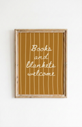 Books and Blankets Poster in warmem Senfgelb